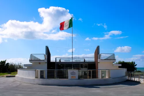 Monumento ai Mille - sbarco di garibaldi
