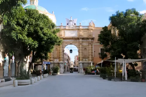 Porta Garibaldi Marsala Frontale