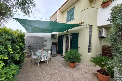 Le Dune Holiday Home - garden veranda