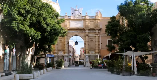 Porta Garibaldi Marsala Frontale